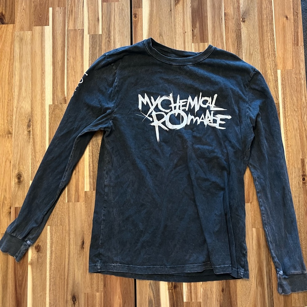 ✨HOT TOPIC✨ MY CHEMICAL ROMANCE LONG SLEEVE SHIRT(XS)👽🤍